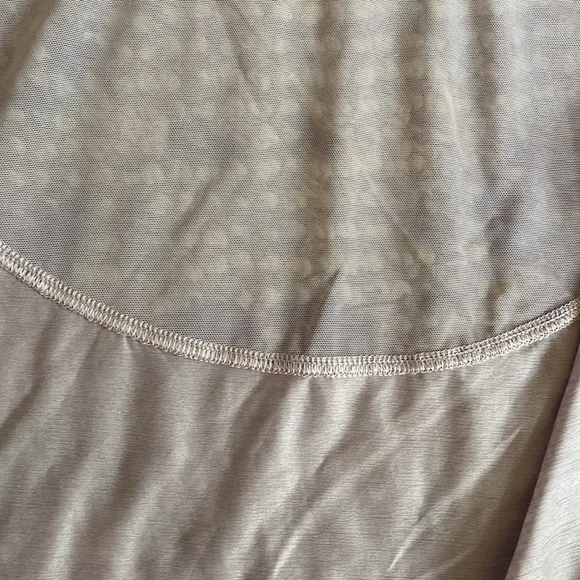 Lululemon Tank with built in bra - Picture 4 of 11